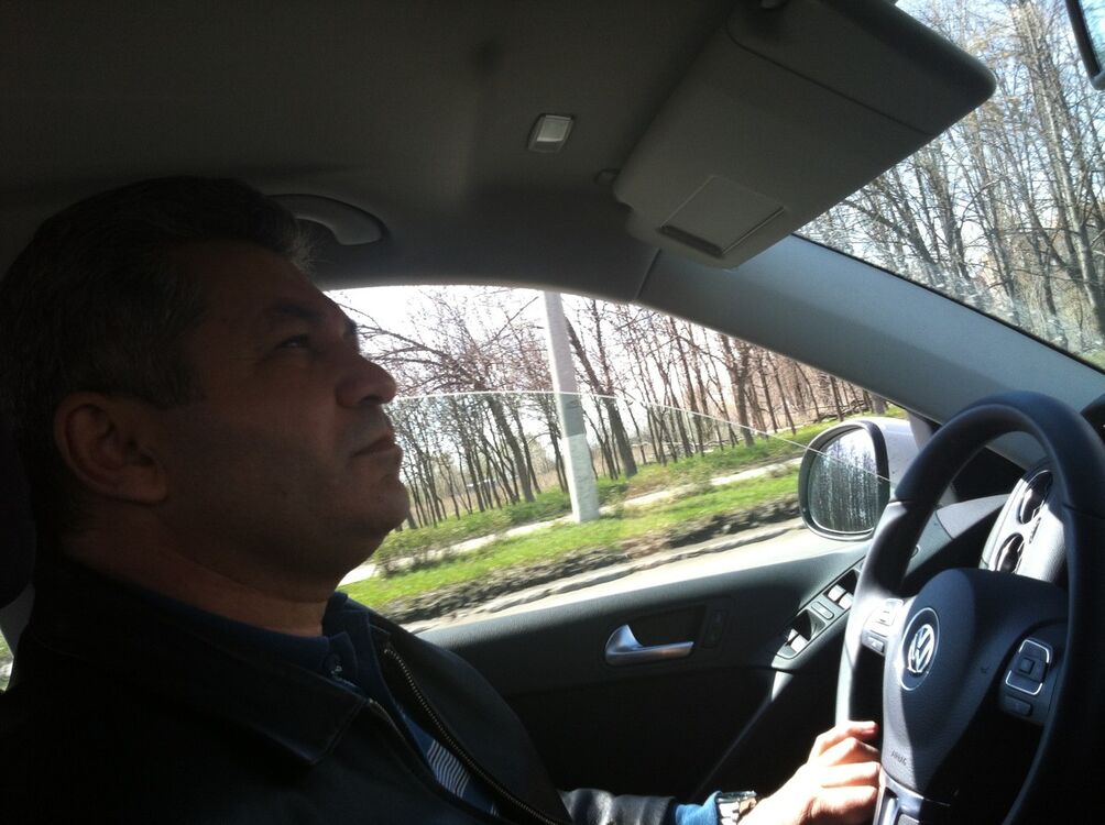  ,   Feliks, 56 ,   
