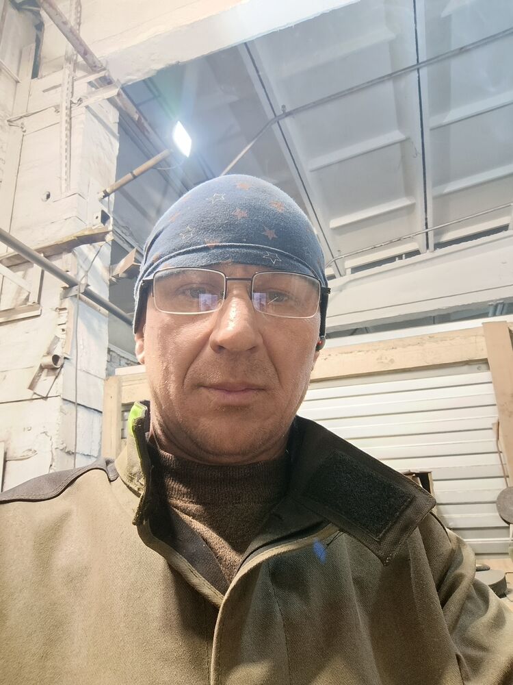  49647722  , 42 ,    