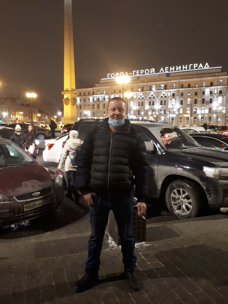  23167272  Aleksei, 44 ,    