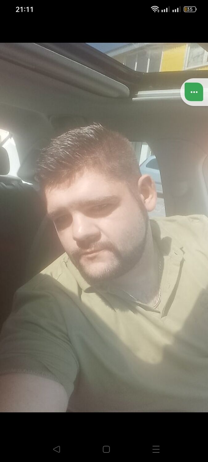  38910952  Ivan, 27 ,    