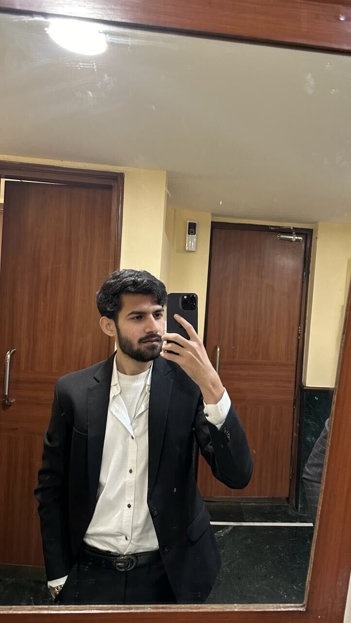  44447782  Kabir, 23 ,    Delhi