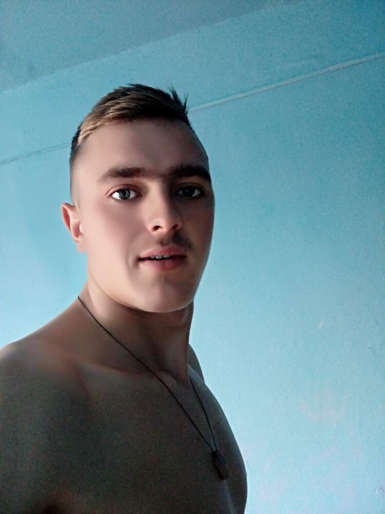  ,   Ivan, 26 ,  