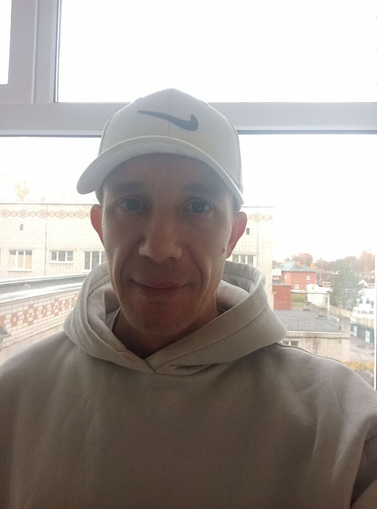  54120292  Nikolay, 37 ,    