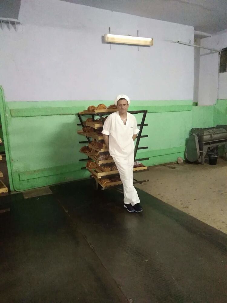  18284742  , 49 ,    