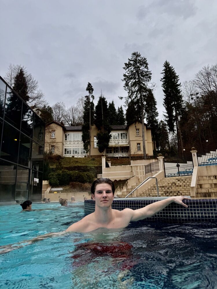  Zemun,   , 23 ,   ,   