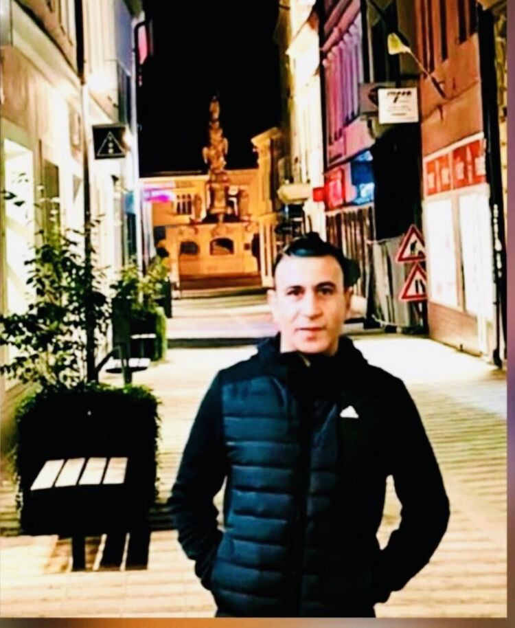  52138282  Antony, 42 ,    