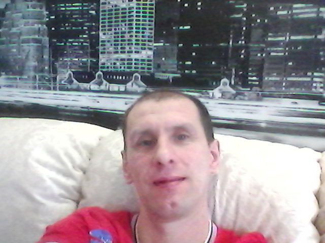  9545732  Andrey, 45 ,    