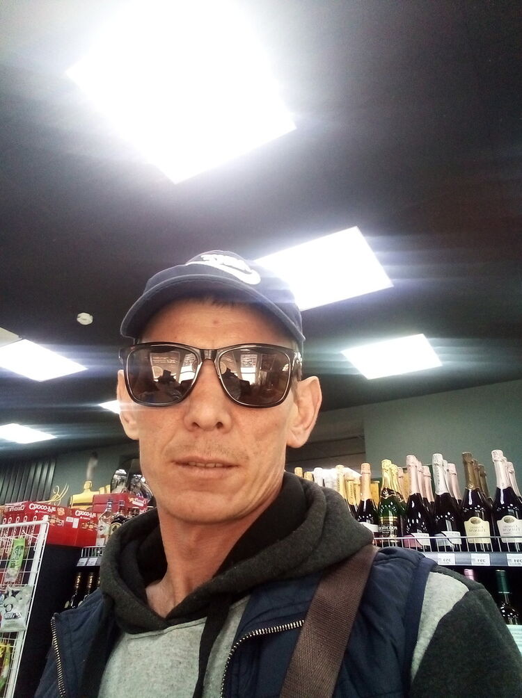  19651282  Danil, 40 ,    