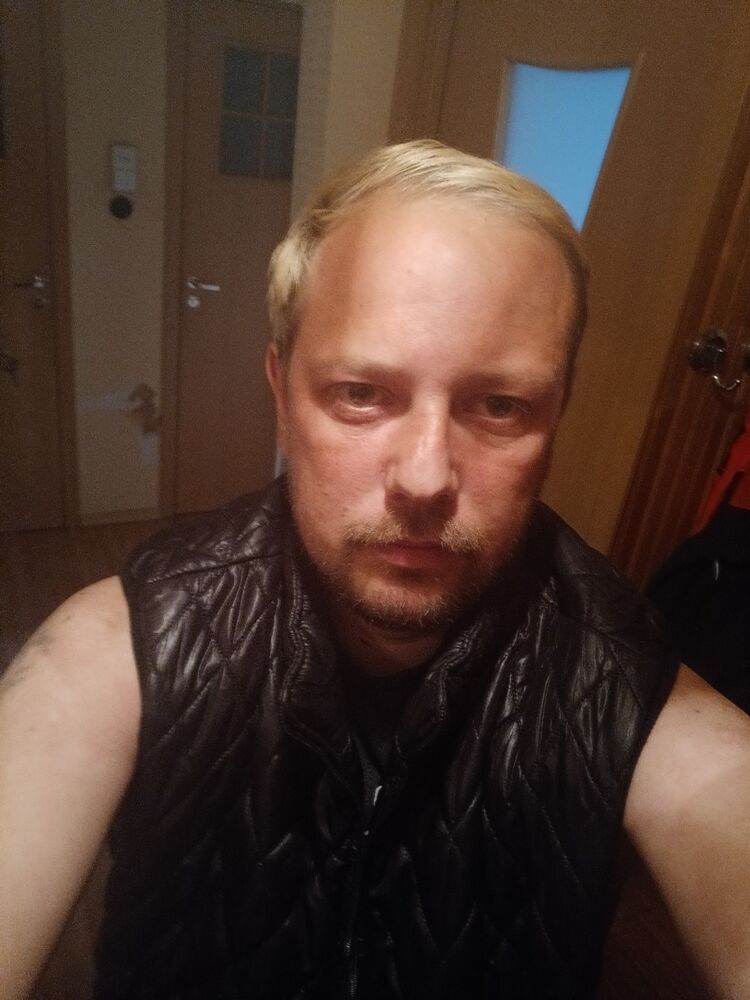  30715702  Alex, 36 ,    -