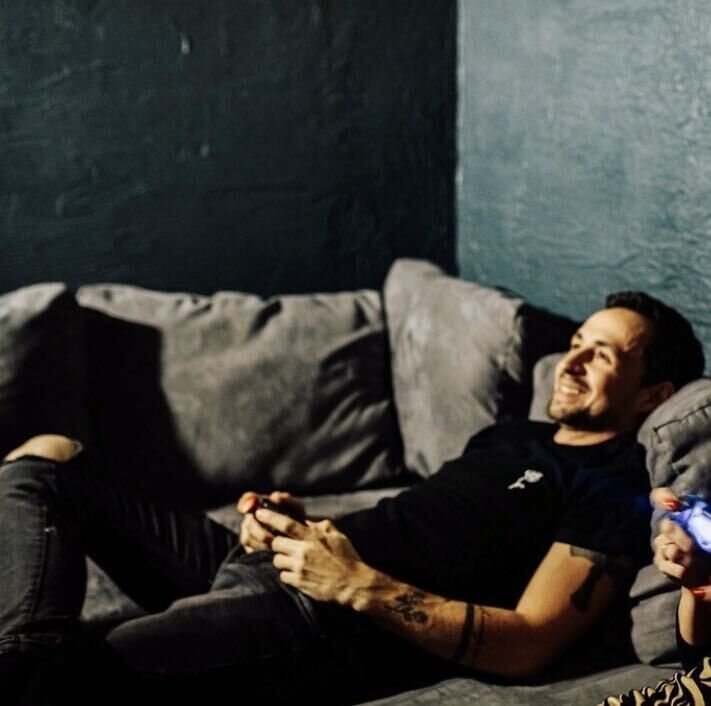  27275322  Shevchenko, 37 ,    