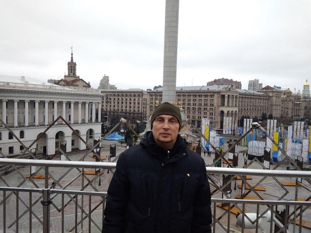  ,   Sergej, 52 ,  