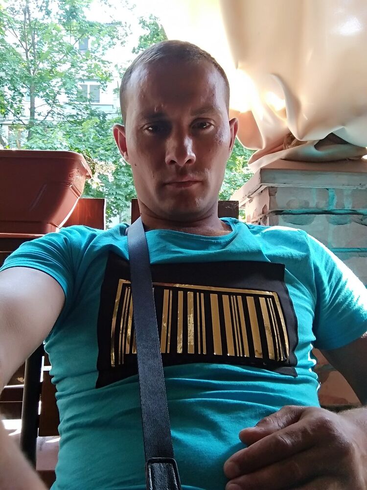  ,   Alex, 32 ,   ,   , c 