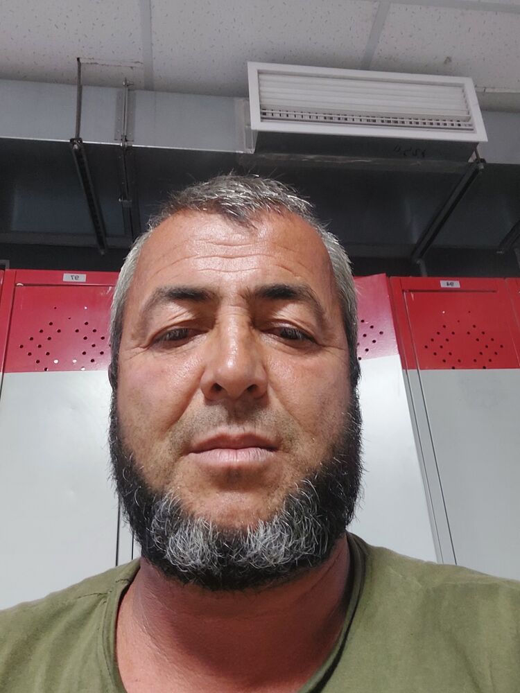  45867512  Hojaev, 44 ,    