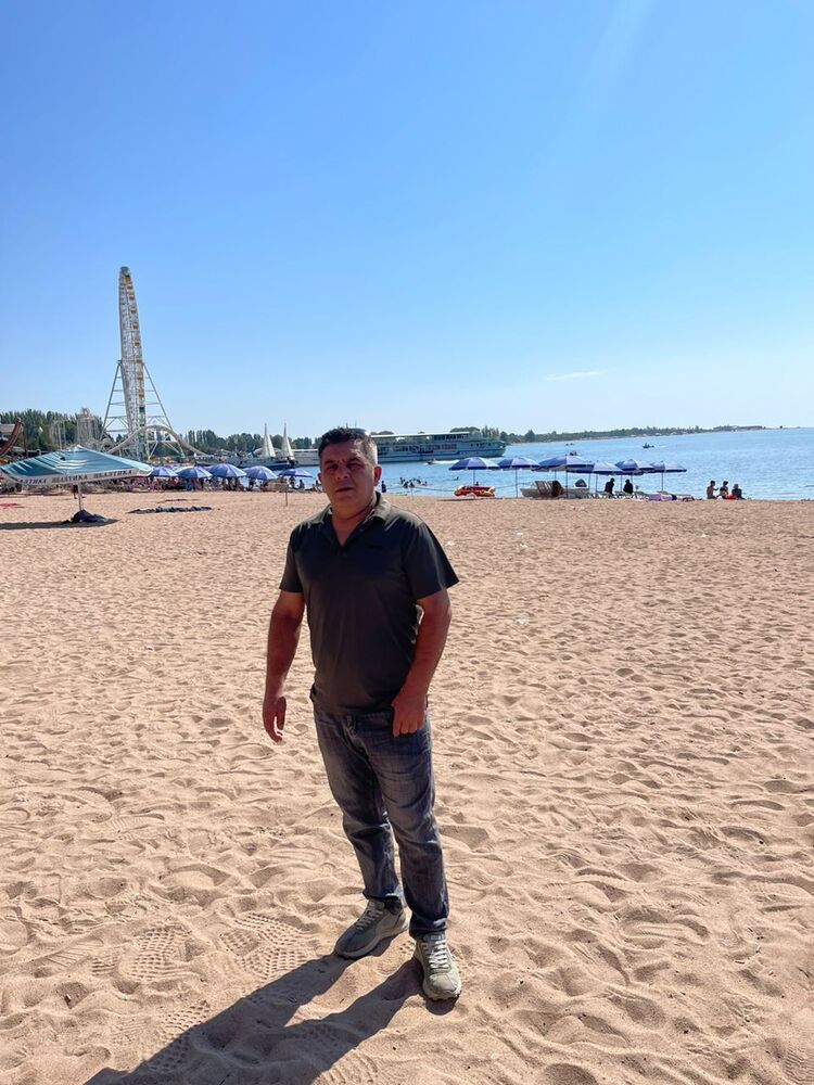  46936792  Fatih, 48 ,    
