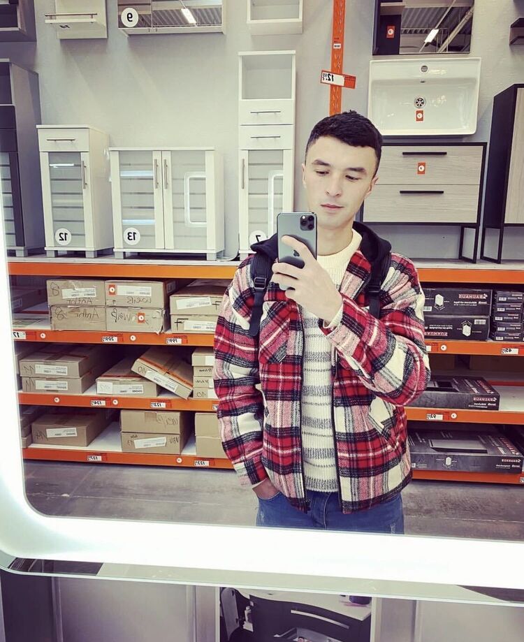  ,   Azizbek, 27 ,   ,   