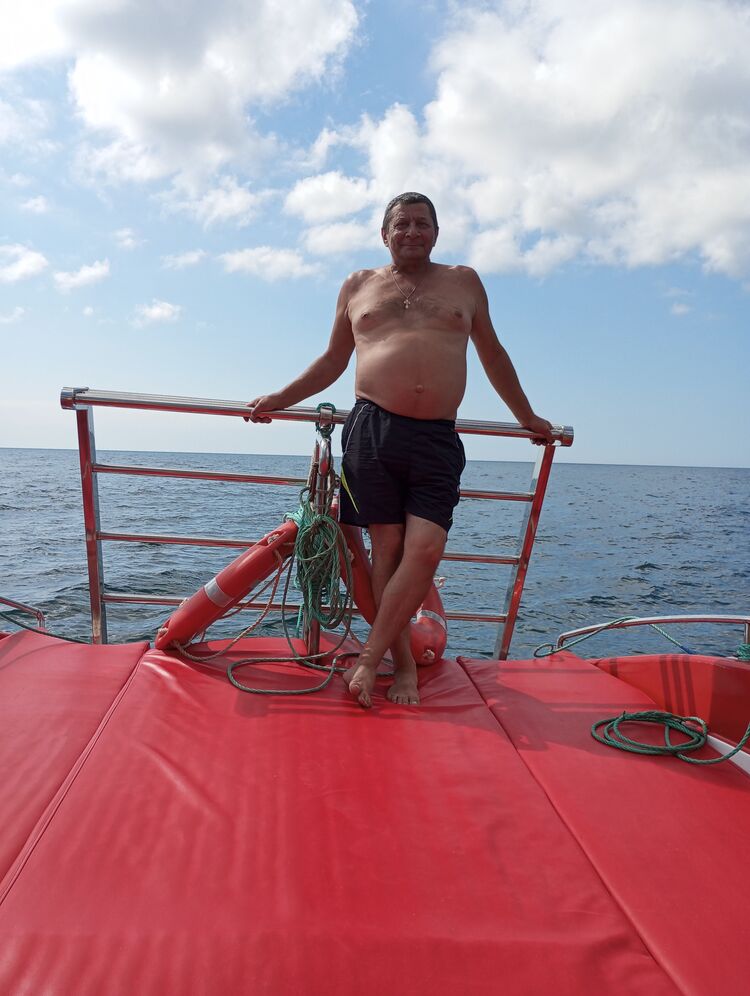  46688392  Vladimir, 59 ,    