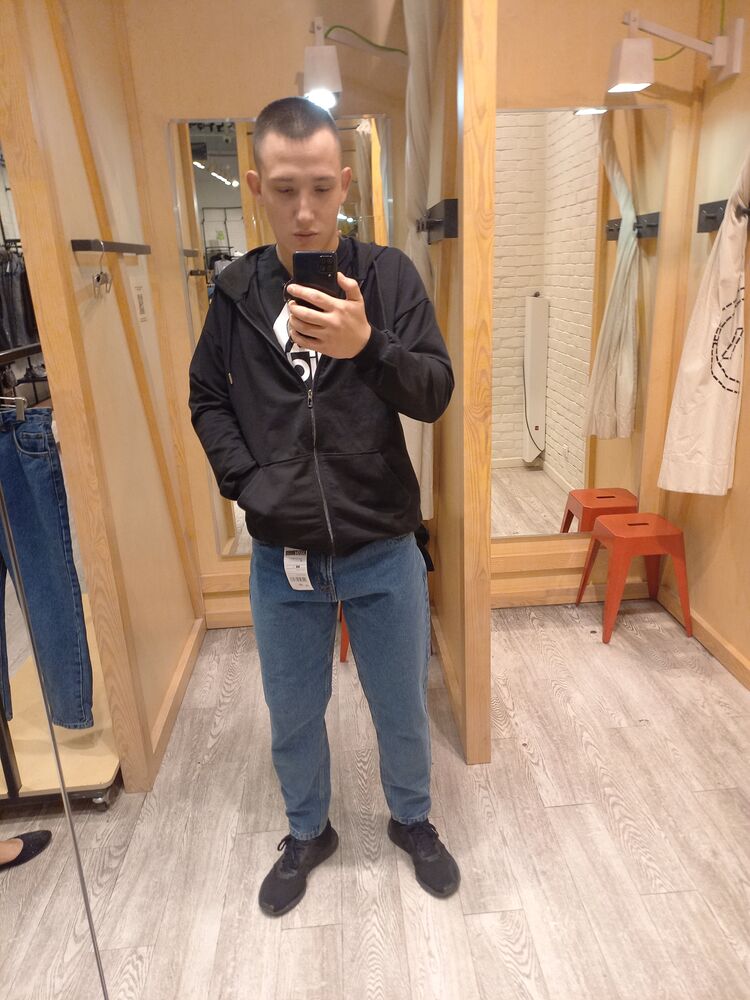  46844062  , 21 ,    