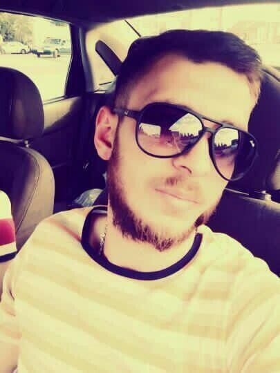  20865552  Raul, 52 ,    