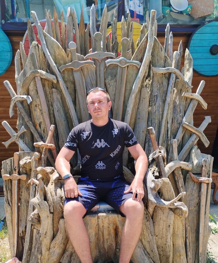  53138712  Viktor, 35 ,    