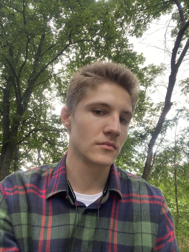  53990082  Bogdan, 20 ,    