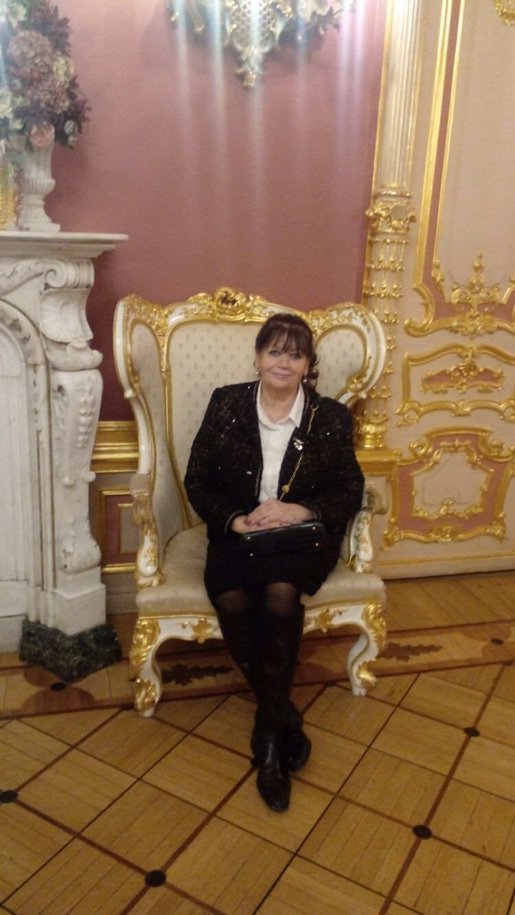  52227142  , 62 ,    -