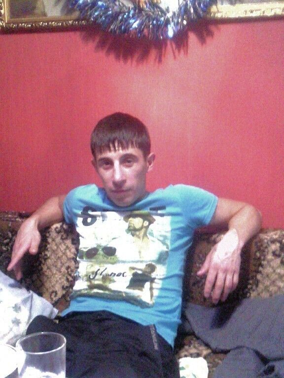  8766002  Denis, 35 ,    