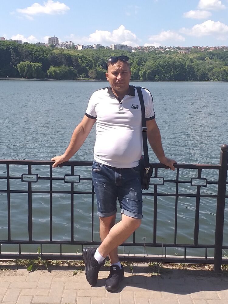  ,   Sergiu, 45 ,   ,   , c 