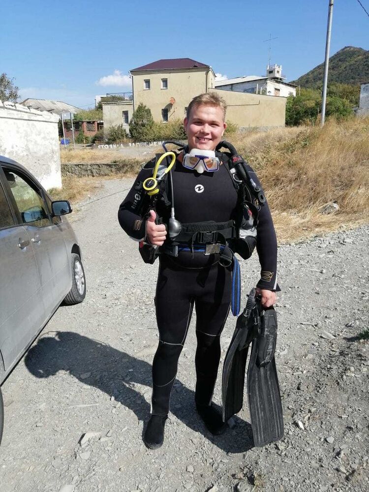  18250692  , 27 ,    -