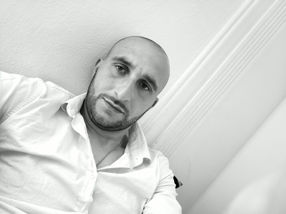  45362252  Gio, 28 ,    