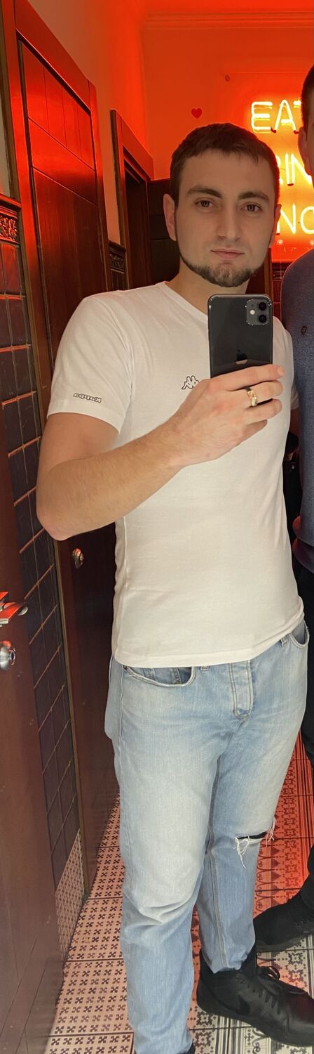  26703152  Petro, 28 ,    