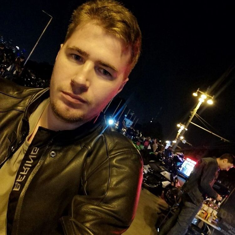  52414962  Neizvestno, 32 ,    