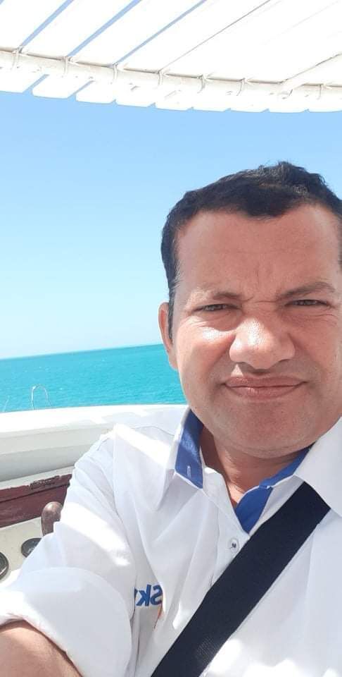  24002752  Younes, 51 ,    