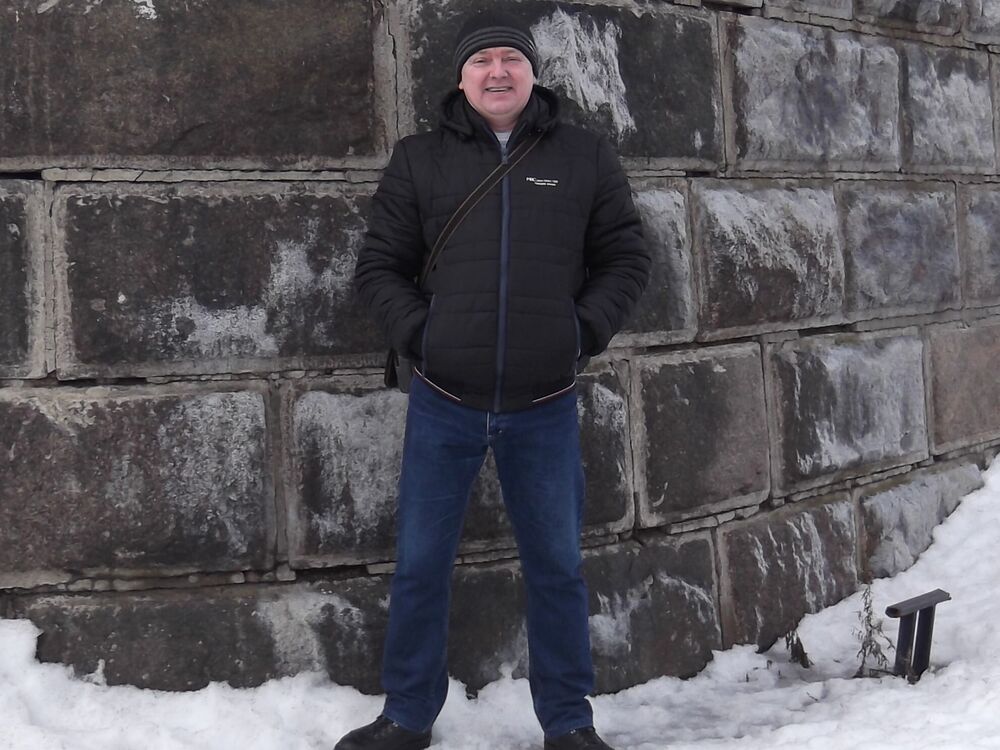  ,   Alex, 52 ,   ,   