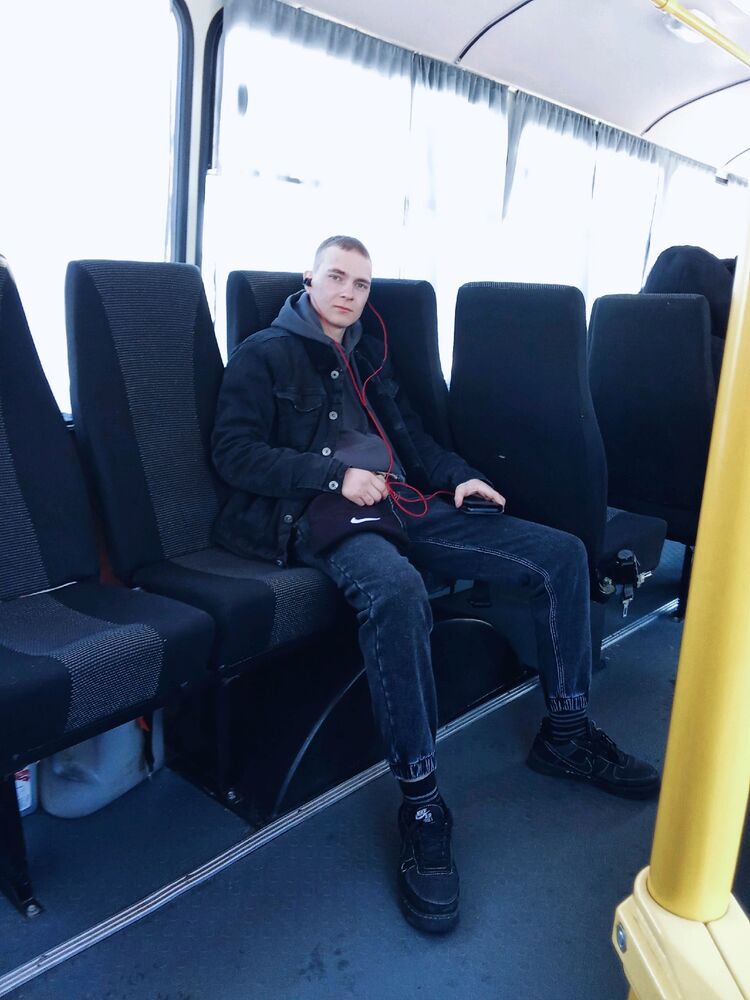  49902262  Vitaly, 20 ,    