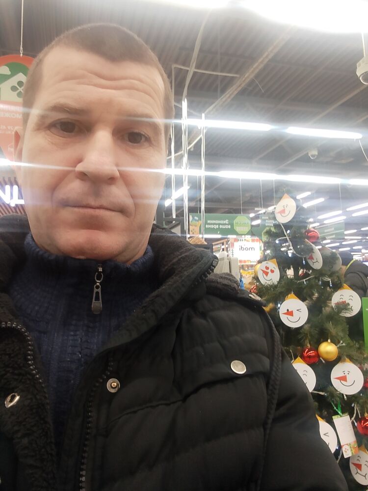  50351702  Viktor, 43 ,    