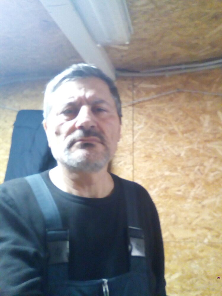  22138452  , 65 ,    