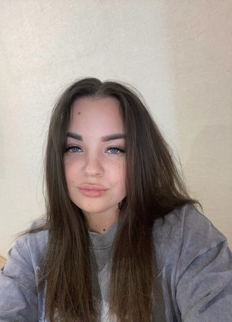  49673532  , 22 ,    