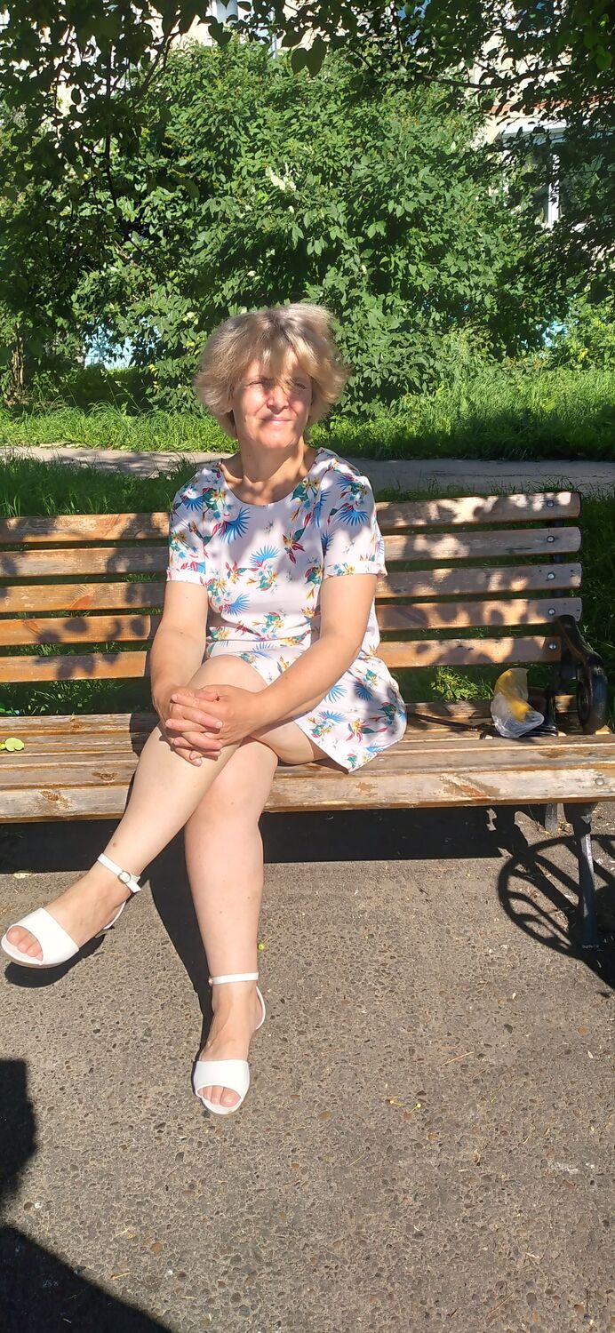  33089582  Larisa, 53 ,    