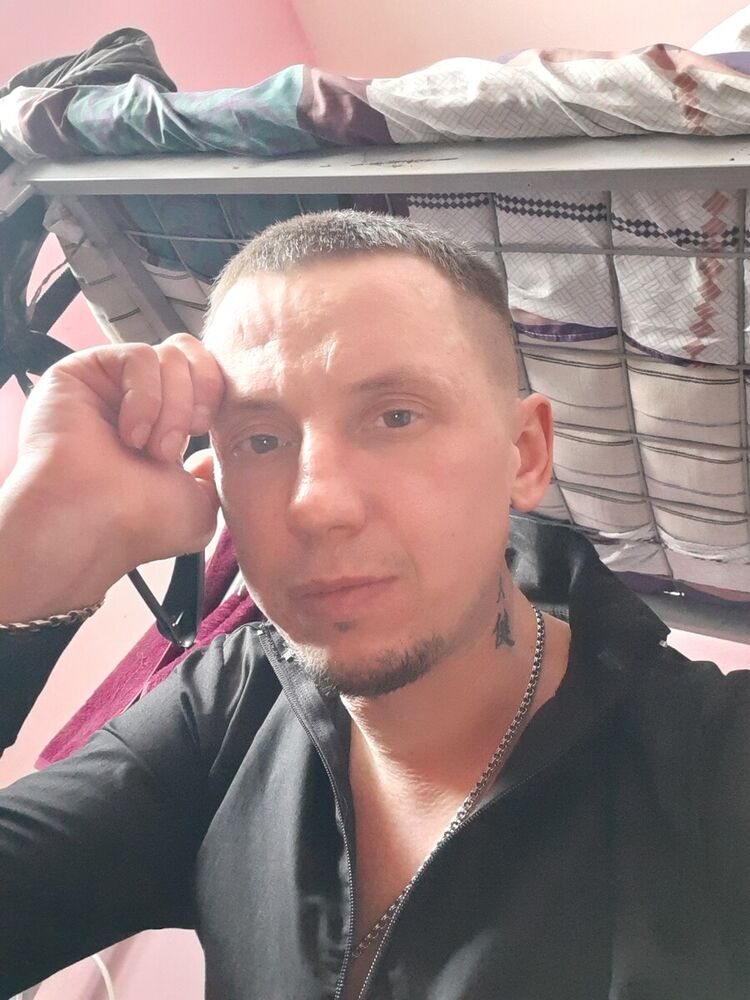  22215472  , 37 ,     