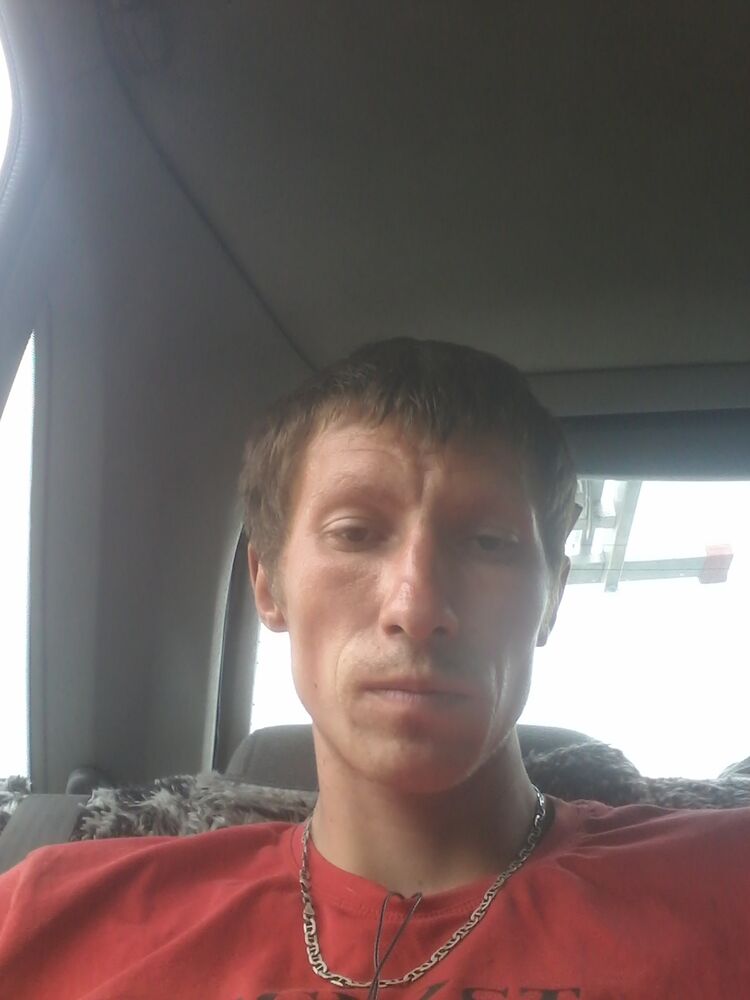  23531102  Ivan, 26 ,    