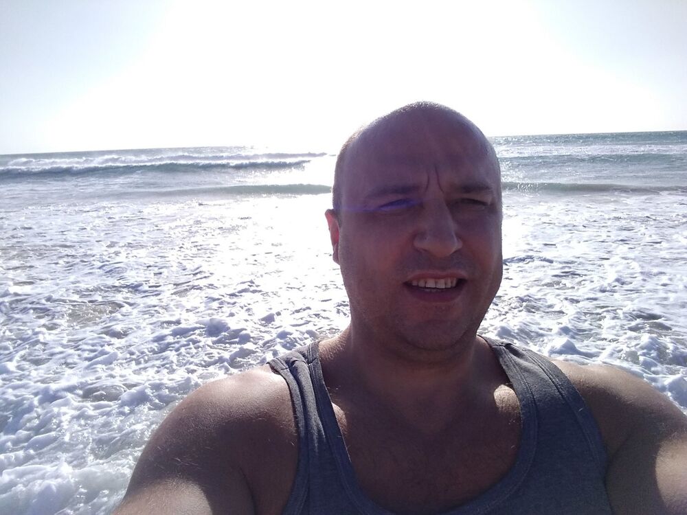  18089372  Andrey, 45 ,    Koeln