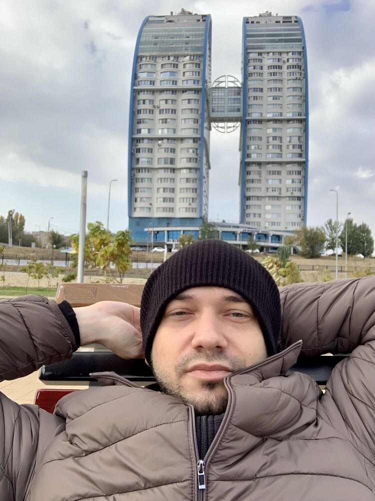  26798412  Leonard, 32 ,    