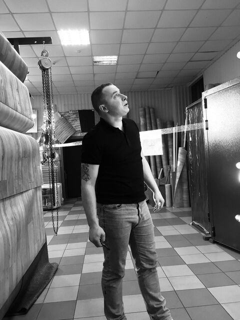  ,   Ilya, 32 ,   c 