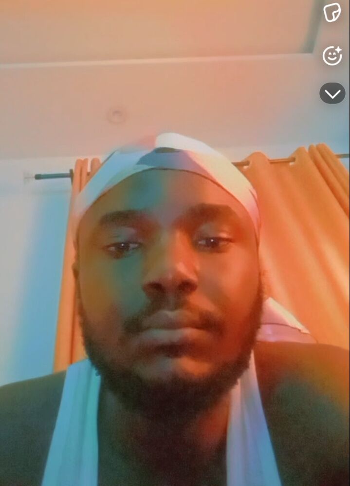  Awka,    , 30 ,     , c 