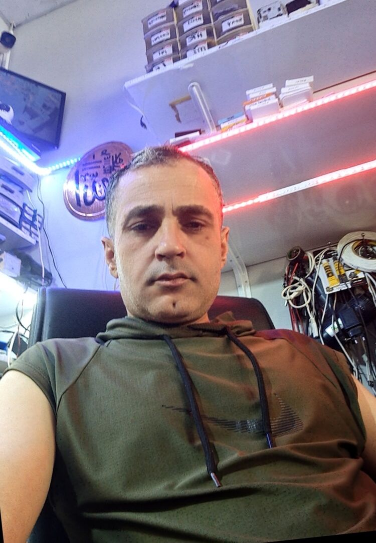  51920062  Hikmet, 37 ,    