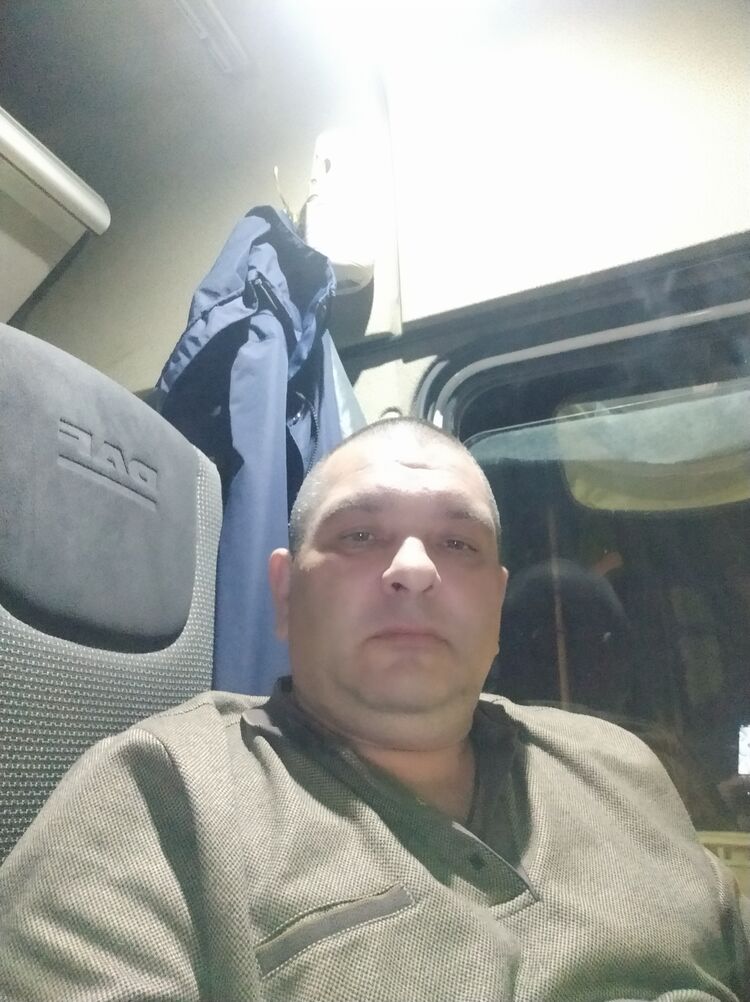  22634072  , 49 ,    