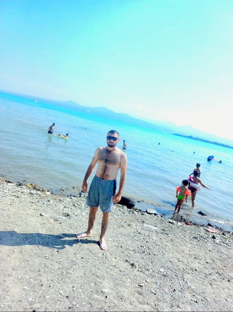  44149962  , 25 ,    