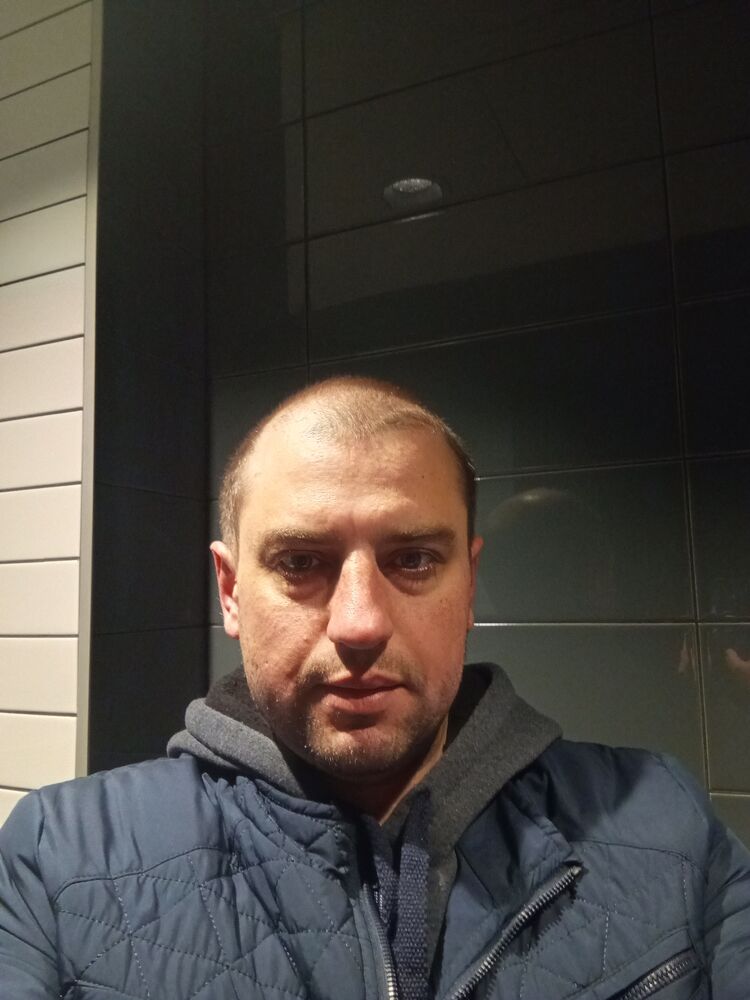  53742572  Oleg, 37 ,    