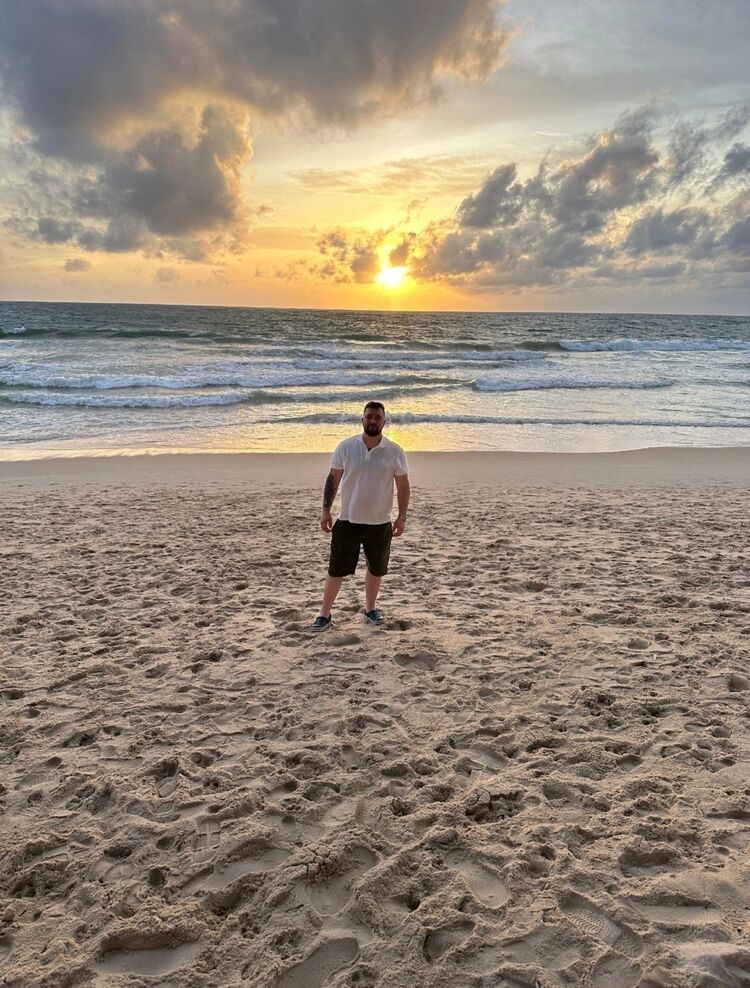  38497952  , 33 ,    Phuket