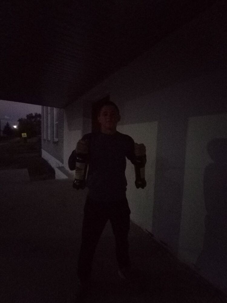  39560952  , 22 ,    